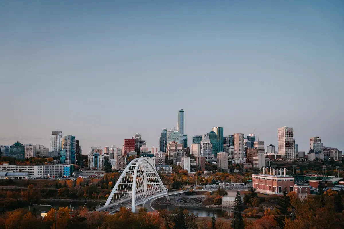 Puente emblemático de Edmonton